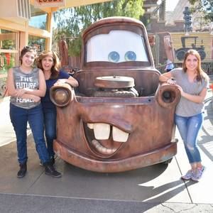 Meet your Posher, Glori